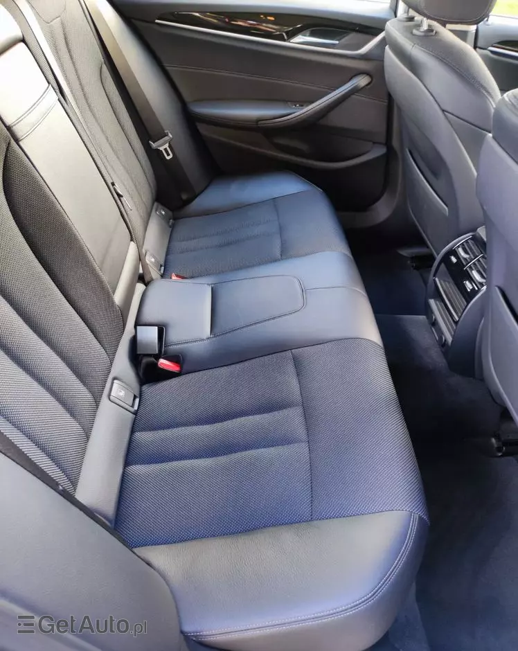 BMW Seria 5 530d Sport Line sport