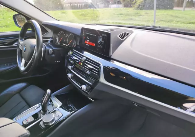 BMW Seria 5 530d Sport Line sport