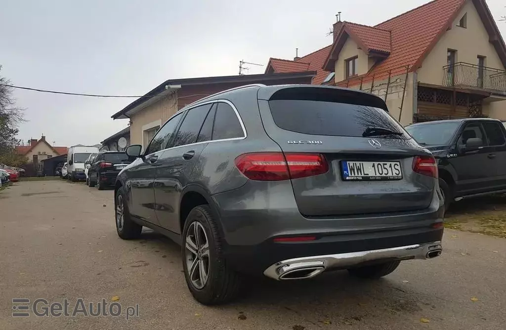 MERCEDES-BENZ GLC 