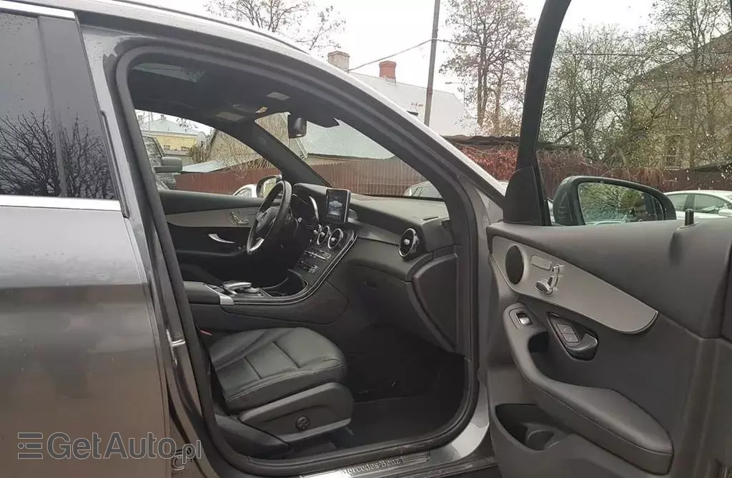 MERCEDES-BENZ GLC 