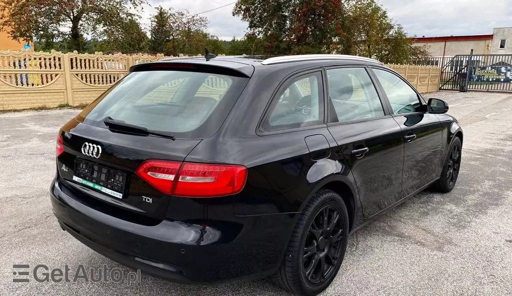 AUDI A4 