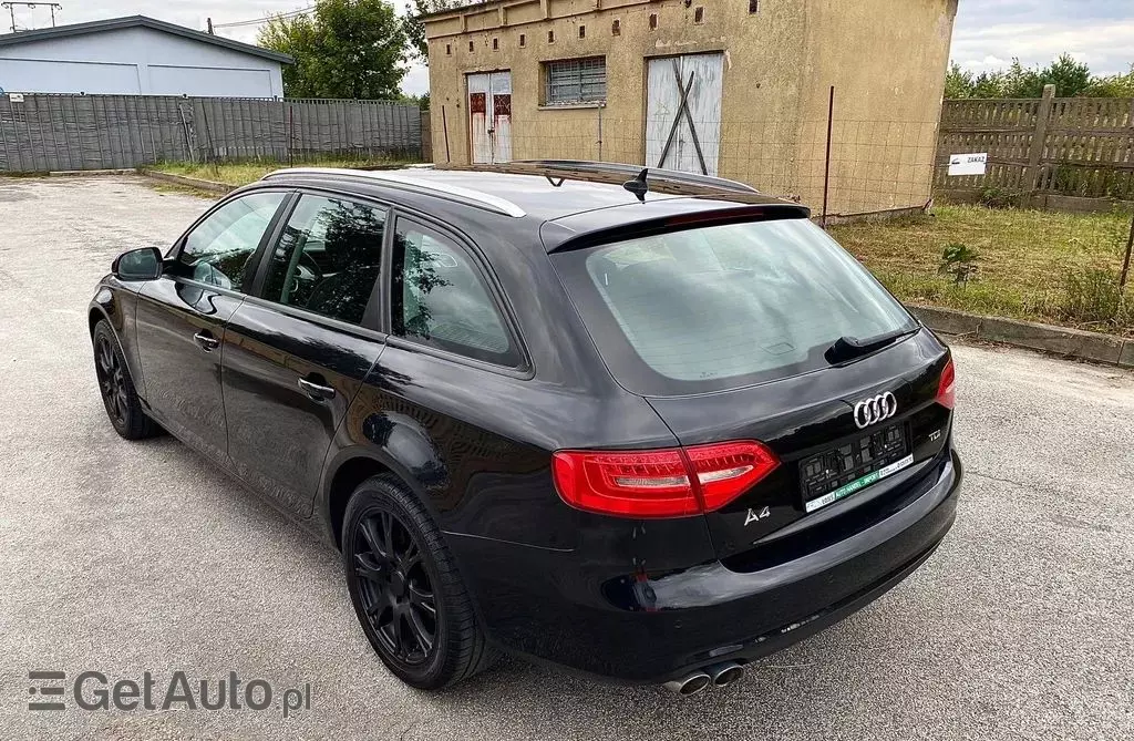 AUDI A4 