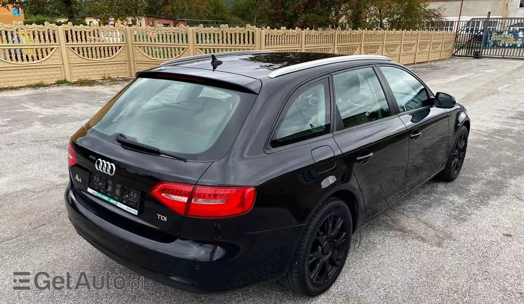 AUDI A4 