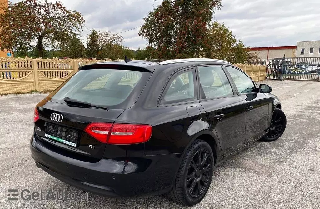 AUDI A4 