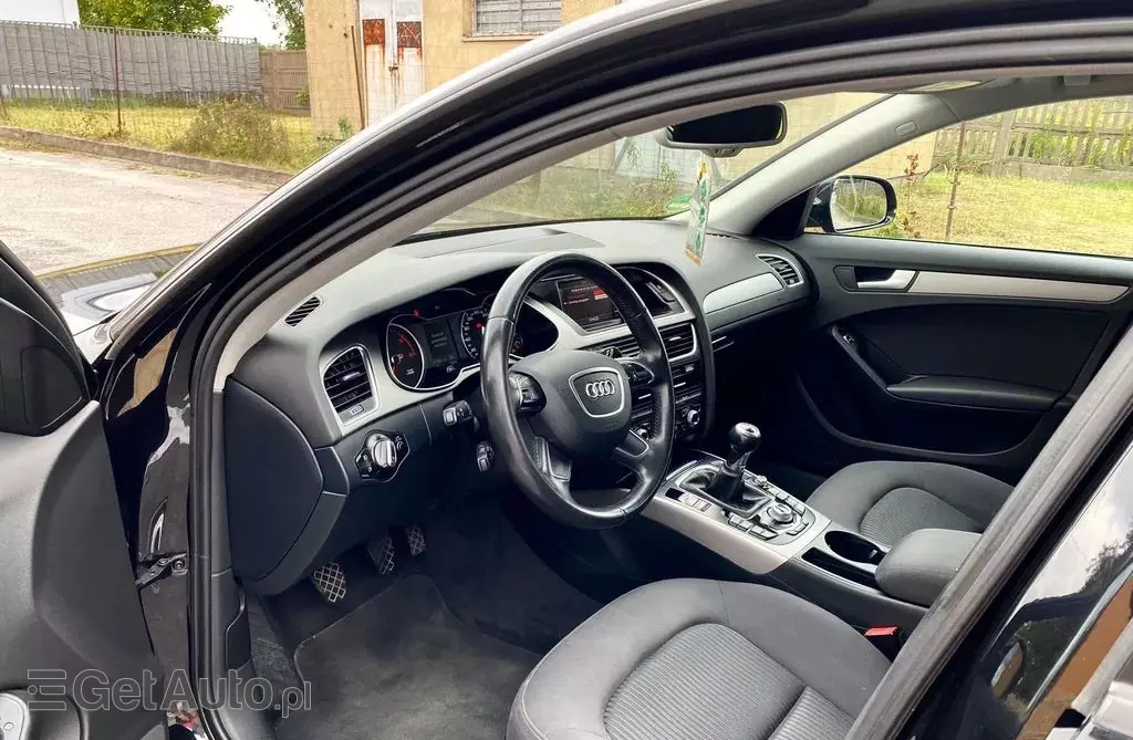 AUDI A4 