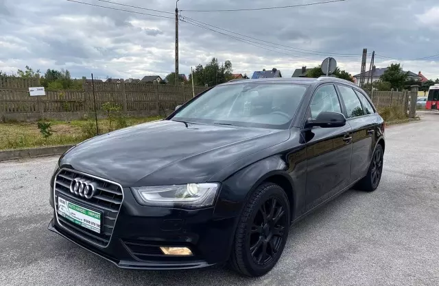 AUDI A4 