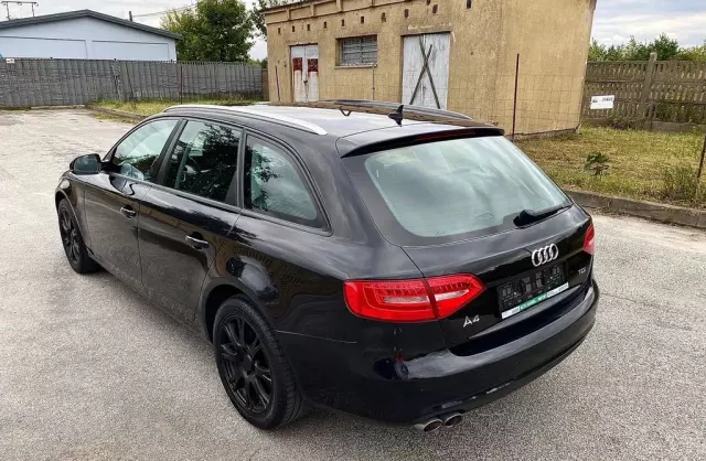 AUDI A4 