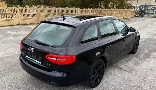 AUDI A4 
