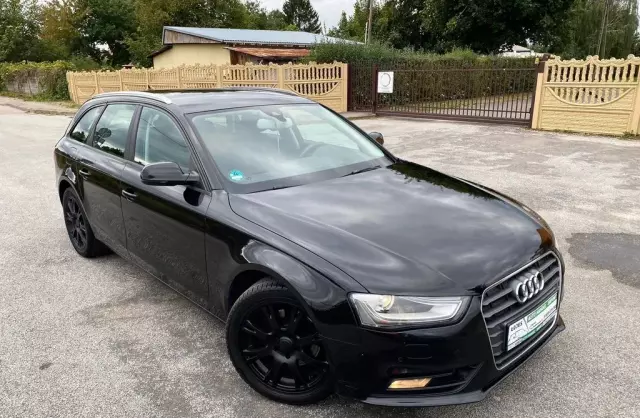AUDI A4 