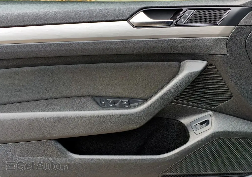 VOLKSWAGEN Passat 1.6 TDI BMT City