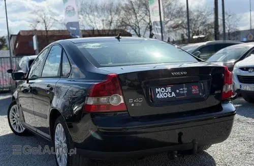 VOLVO S40 