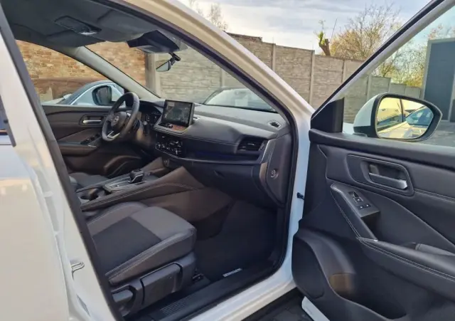 NISSAN Qashqai 1.3 DIG-T MHEV Xtronic N-Connecta