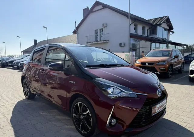 TOYOTA Yaris 