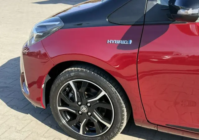 TOYOTA Yaris 