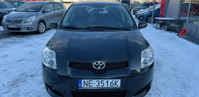 TOYOTA Auris 