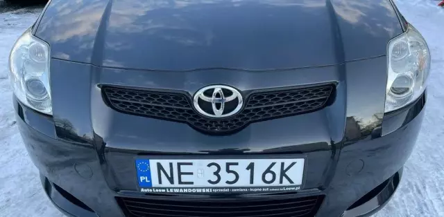 TOYOTA Auris 