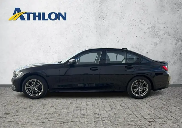 BMW Seria 3 318i Sport Line
