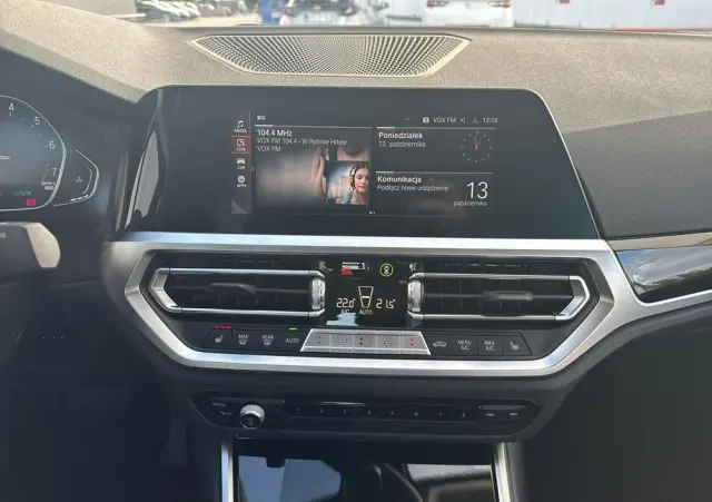 BMW Seria 3 318i Sport Line