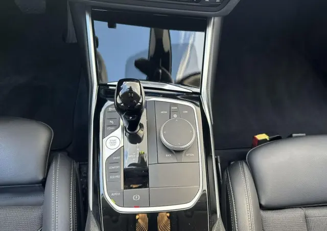 BMW Seria 3 318i Sport Line