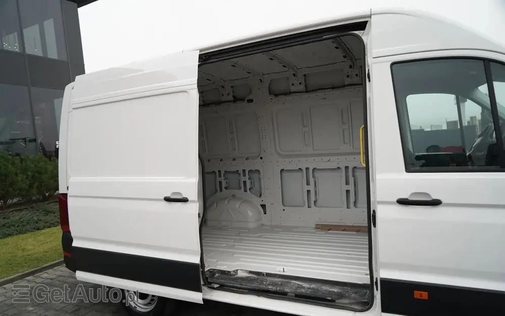 VOLKSWAGEN CRAFTER  / 2.0 D / FURGON BLASZAK / DMC: 3500 KG / 2018 ROK / SPROWADZONY / PO KONTRAKCIE SERWISOWYMN 