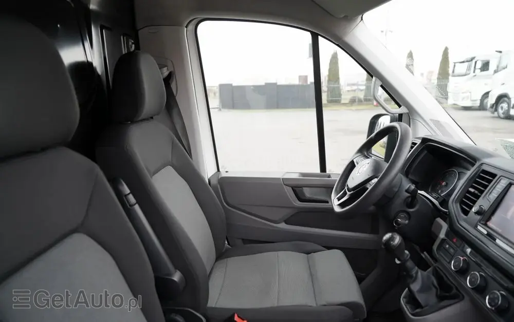 VOLKSWAGEN CRAFTER  / 2.0 D / FURGON BLASZAK / DMC: 3500 KG / 2018 ROK / SPROWADZONY / PO KONTRAKCIE SERWISOWYMN 