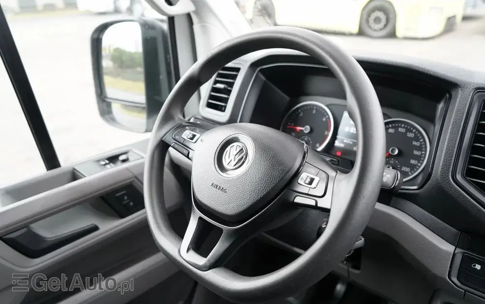 VOLKSWAGEN CRAFTER  / 2.0 D / FURGON BLASZAK / DMC: 3500 KG / 2018 ROK / SPROWADZONY / PO KONTRAKCIE SERWISOWYMN 