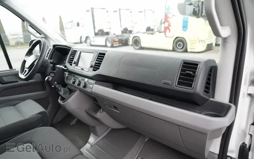 VOLKSWAGEN CRAFTER  / 2.0 D / FURGON BLASZAK / DMC: 3500 KG / 2018 ROK / SPROWADZONY / PO KONTRAKCIE SERWISOWYMN 