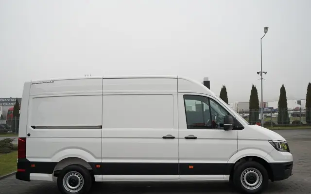 VOLKSWAGEN CRAFTER  / 2.0 D / FURGON BLASZAK / DMC: 3500 KG / 2018 ROK / SPROWADZONY / PO KONTRAKCIE SERWISOWYMN 