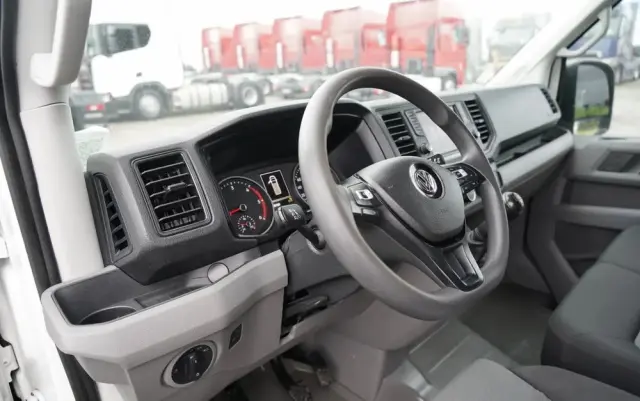 VOLKSWAGEN CRAFTER  / 2.0 D / FURGON BLASZAK / DMC: 3500 KG / 2018 ROK / SPROWADZONY / PO KONTRAKCIE SERWISOWYMN 