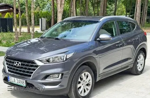 HYUNDAI Tucson 