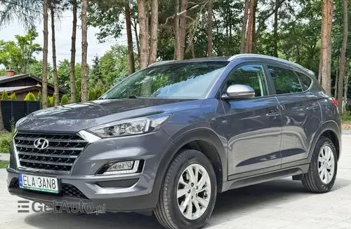 HYUNDAI Tucson 
