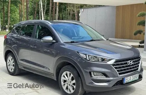 HYUNDAI Tucson 