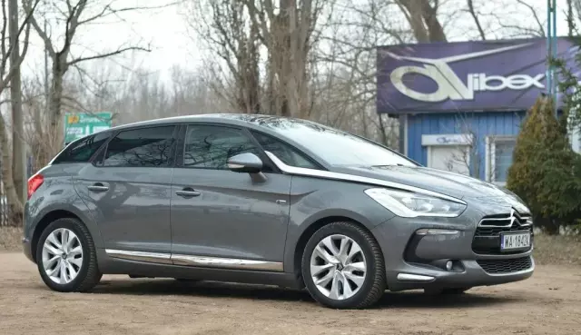 CITROEN DS5 