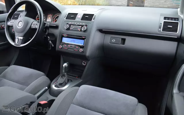 VOLKSWAGEN Touran 1.4 TSI Highline DSG