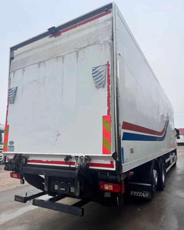 VOLVO FM 330/ACC/ Euro6 /CHŁODNIA / DŁUGOŚĆ 12M /24 EURO PALET/ 