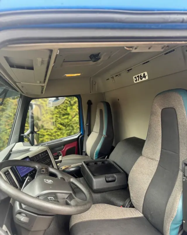 VOLVO FM 330/ACC/ Euro6 /CHŁODNIA / DŁUGOŚĆ 12M /24 EURO PALET/ 