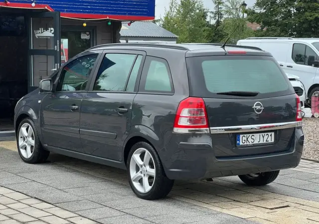 OPEL Zafira 1.8 Easytronic Sport