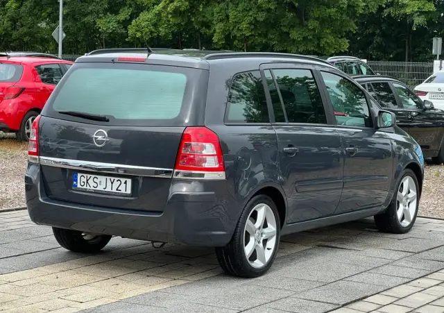 OPEL Zafira 1.8 Easytronic Sport