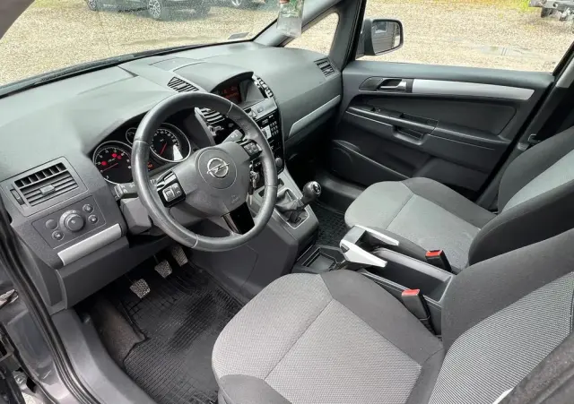 OPEL Zafira 1.8 Easytronic Sport