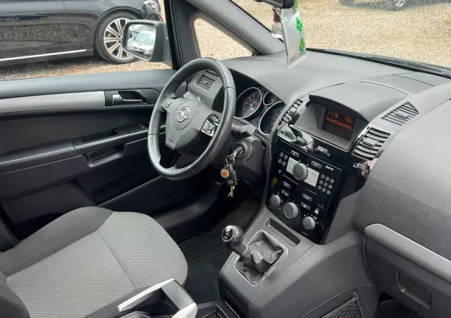OPEL Zafira 1.8 Easytronic Sport