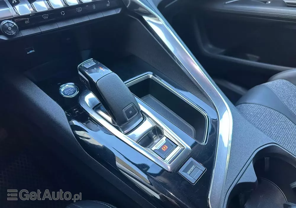 PEUGEOT 3008 1.2 PureTech Allure S&S EAT8