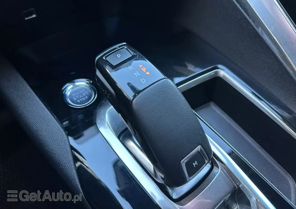 PEUGEOT 3008 1.2 PureTech Allure S&S EAT8