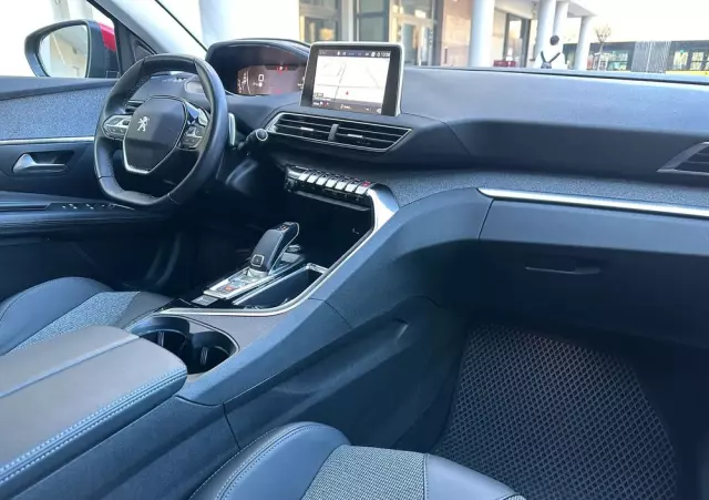 PEUGEOT 3008 1.2 PureTech Allure S&S EAT8