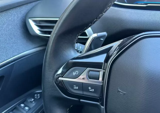 PEUGEOT 3008 1.2 PureTech Allure S&S EAT8