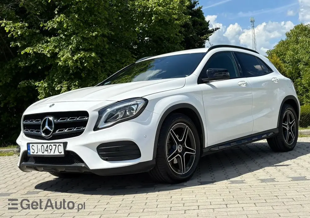 MERCEDES-BENZ GLA 180 7G-DCT AMG Line