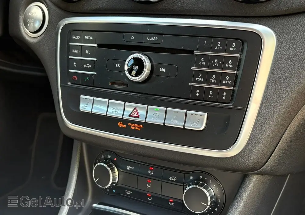 MERCEDES-BENZ GLA 180 7G-DCT AMG Line