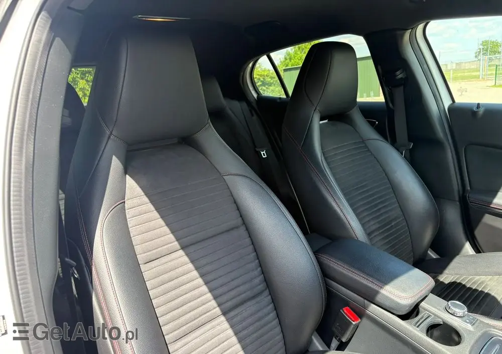 MERCEDES-BENZ GLA 180 7G-DCT AMG Line