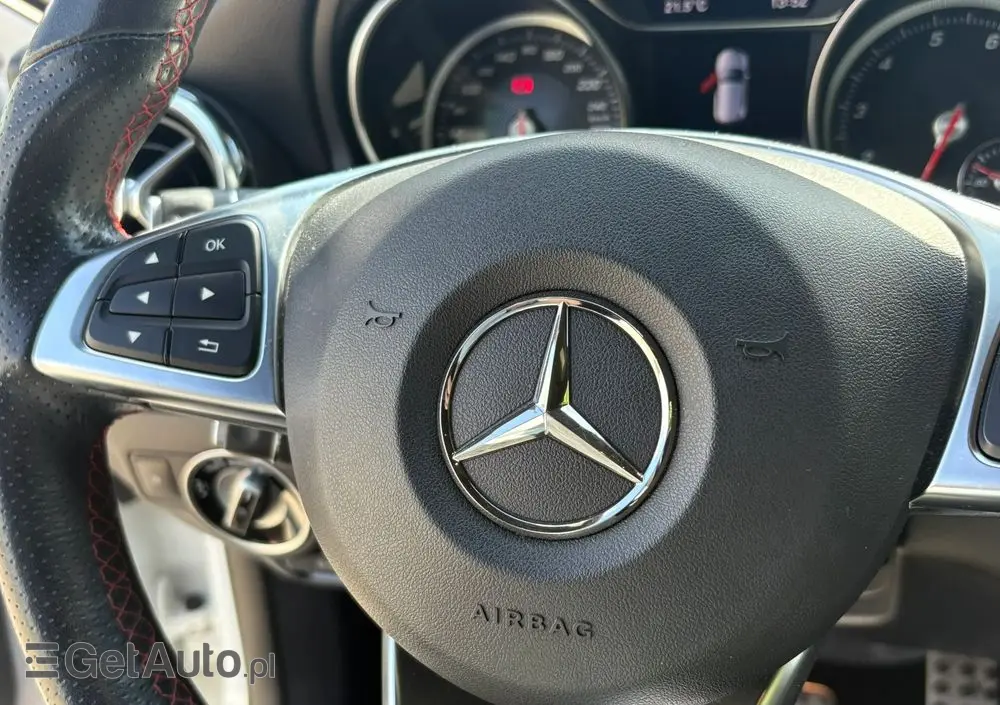 MERCEDES-BENZ GLA 180 7G-DCT AMG Line