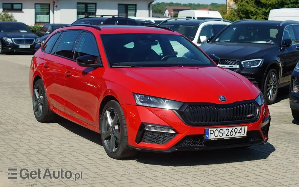 SKODA Octavia Combi 2.0 TSI DSG RS