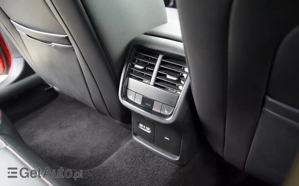 SKODA Octavia Combi 2.0 TSI DSG RS